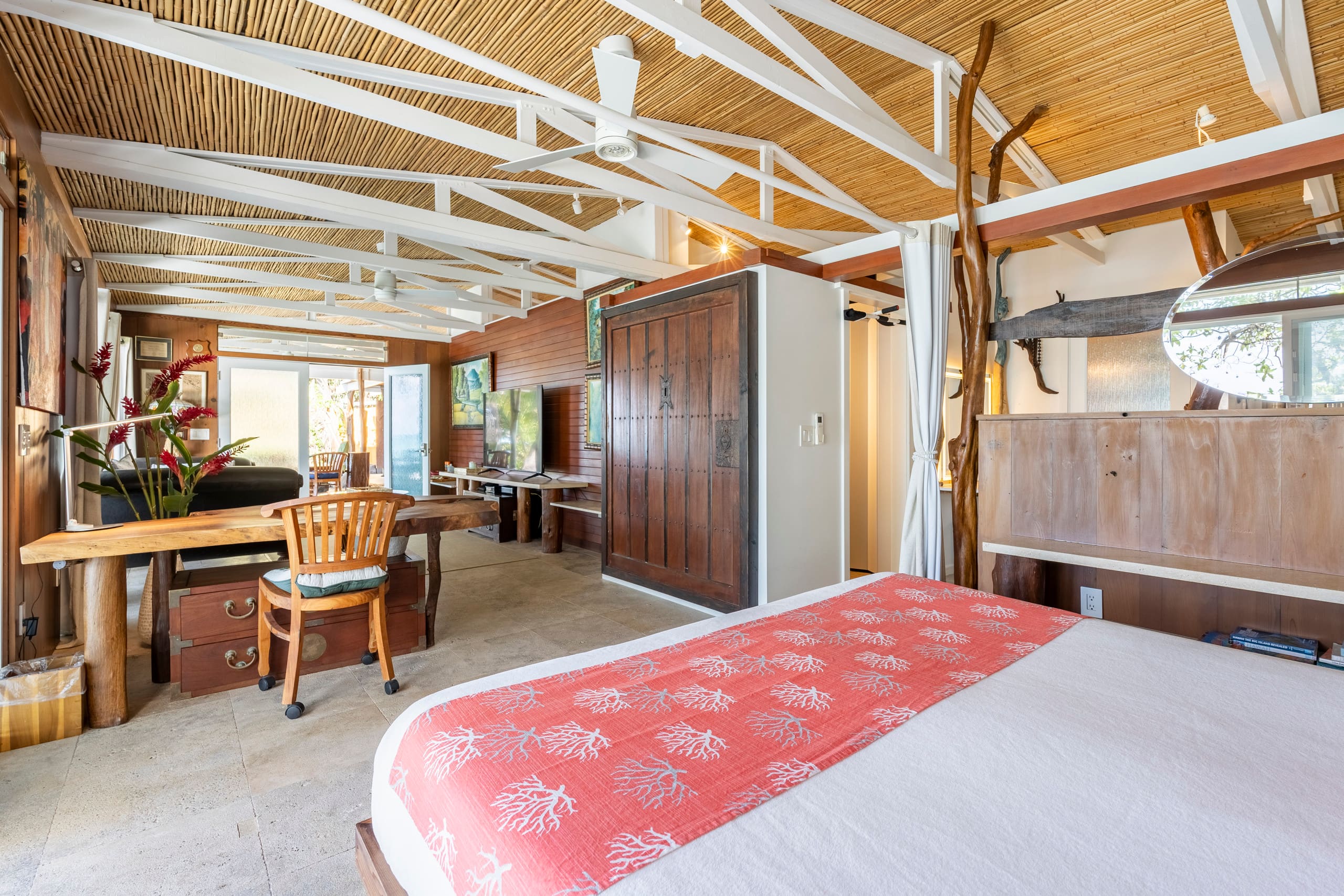 Home in Kailua-Kona · ★4.97 · 2 bedrooms · 2 beds · 2 baths - Image 11