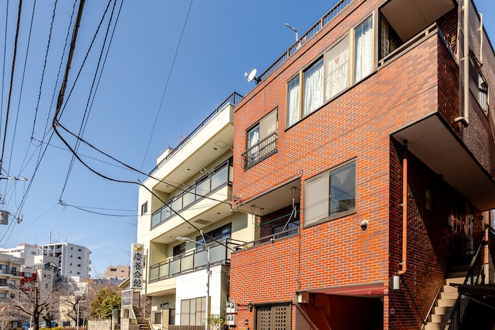 浅草歩14分/店3分/3寝室 2シャワー/2トイレ/60㎡/6bed/10ppl