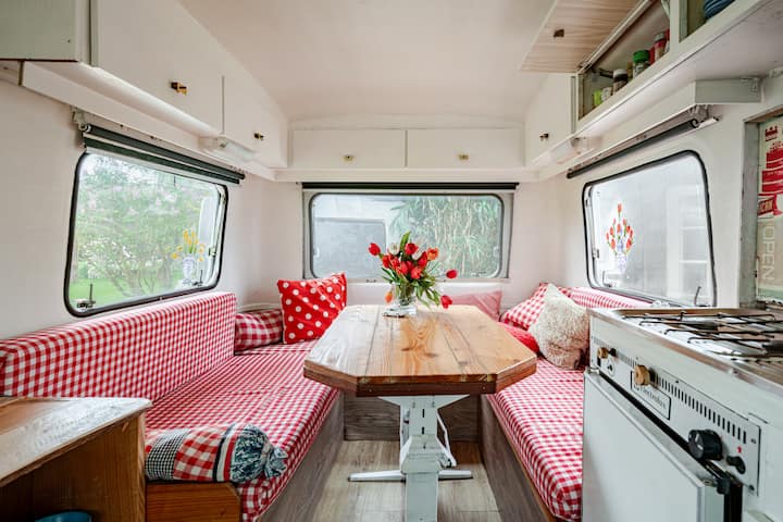 Retro-caravan "The Dutchie", 5 Minutes From Gouda - Pays-Bas
