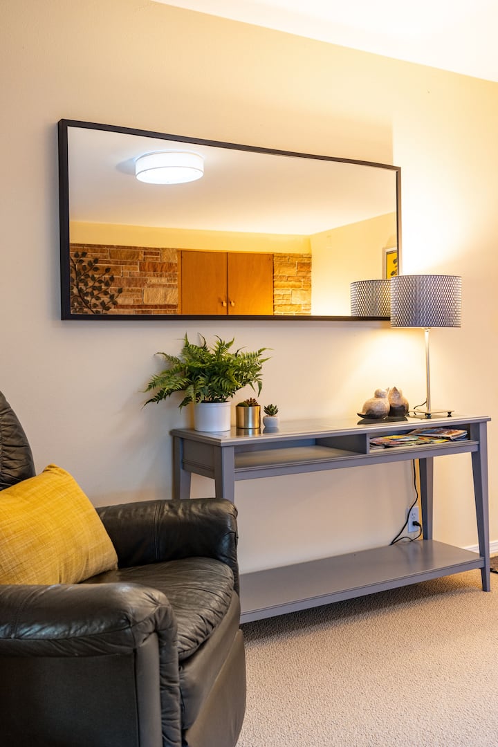 Bright And Spacious Townhouse Near Downtown! - Kirkland, WA
