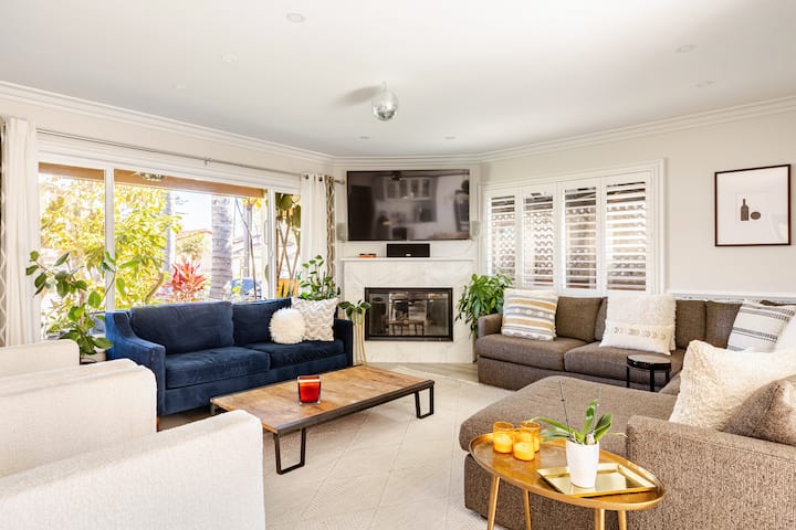 Amazing 2600 Sqft Home In The Heart Of The City - San Diego, CA