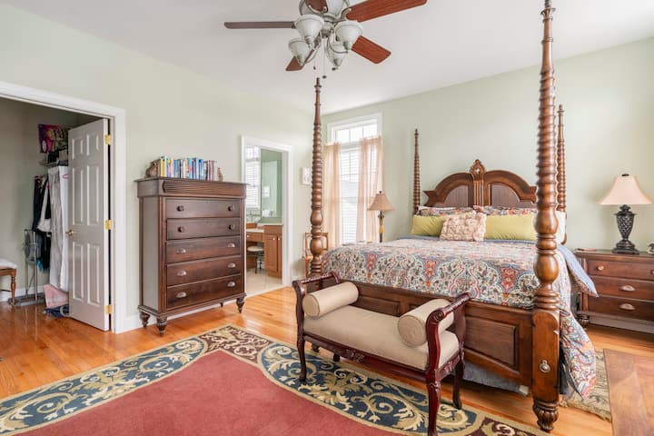 זו הכניסה לסוויטה שלנו. 