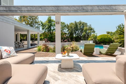 [Dream Villa] 6BDR+Cinema room+Hydrmasage+Gym+Pool