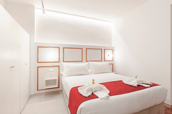 Vatican City Grand Apartment 4 rooms – 8 guests gallery image 3