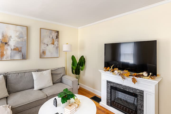 1 Bed Bedroom Apartment 1.5 Miles From Downtown - Manchester, NH