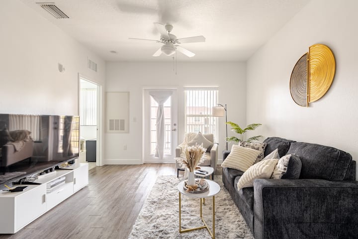 Golden Retreat | Pool · Patio · Gym · Kissimmee - Kissimmee