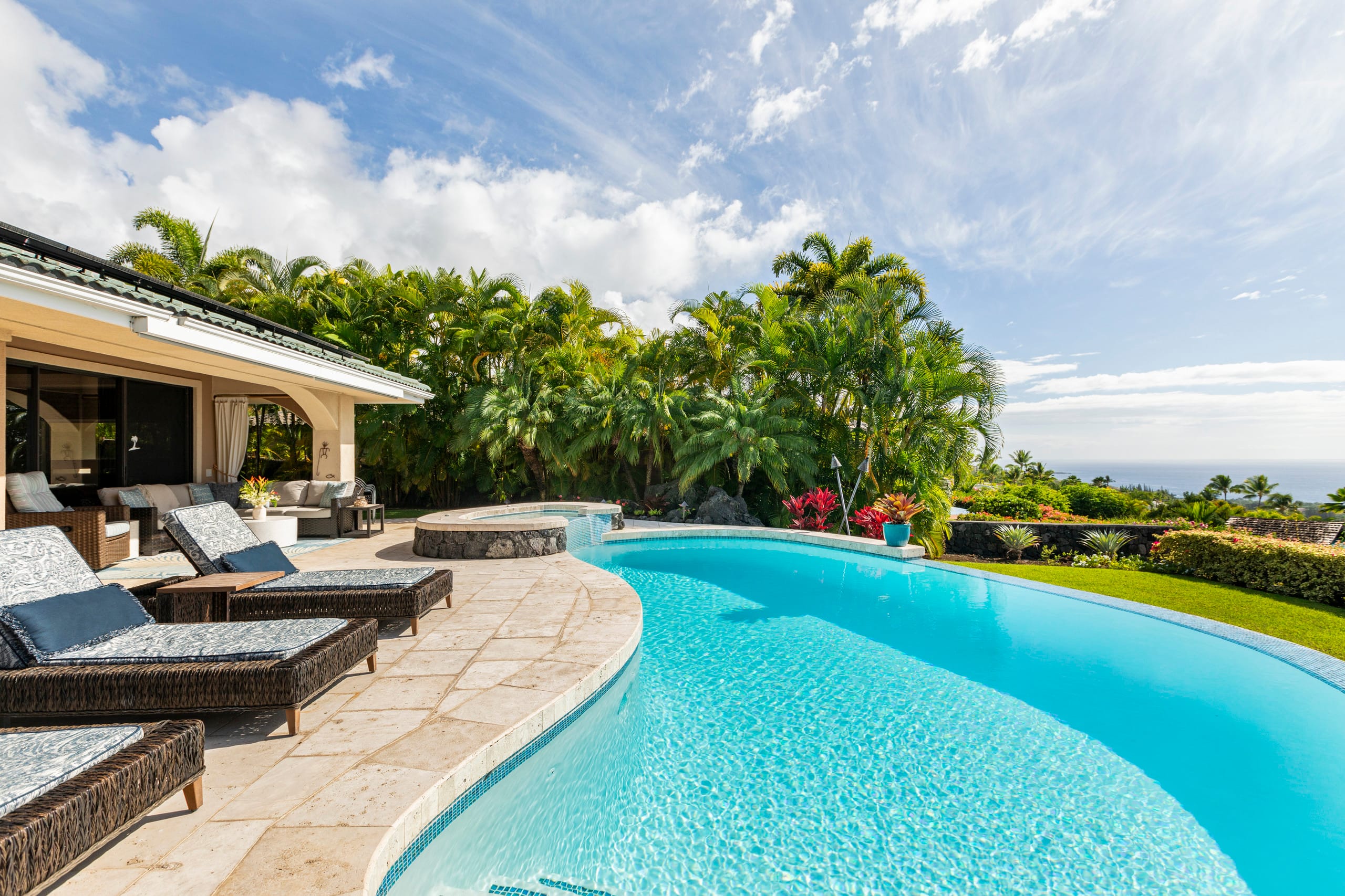 Home in Kailua-Kona · ★5.0 · 4 bedrooms · 4 beds · 4.5 baths - Image 32