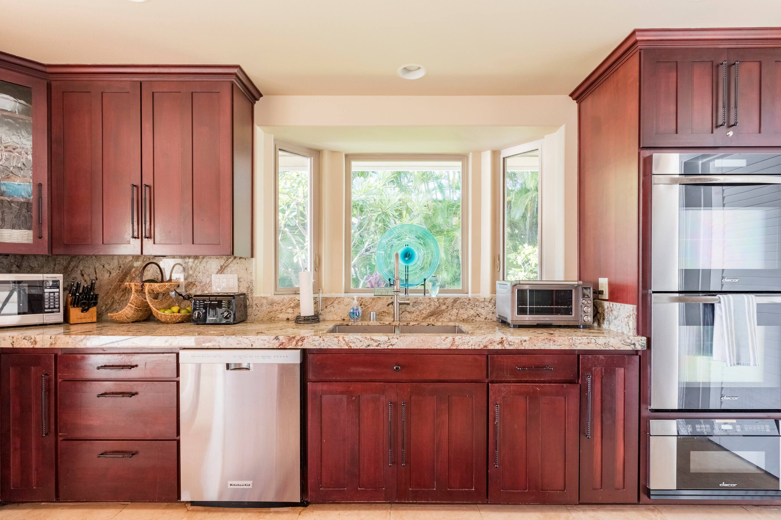 Home in Kailua-Kona · ★5.0 · 4 bedrooms · 4 beds · 4.5 baths - Image 8