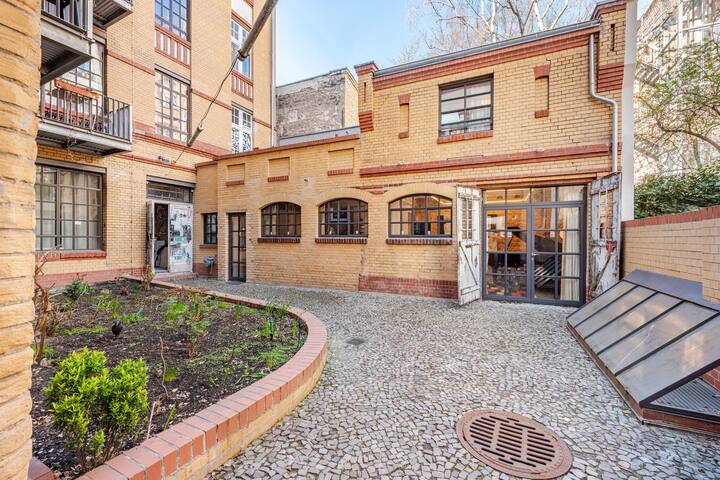 Remise Kreuzberg – 3 floors and terrace gallery image 2