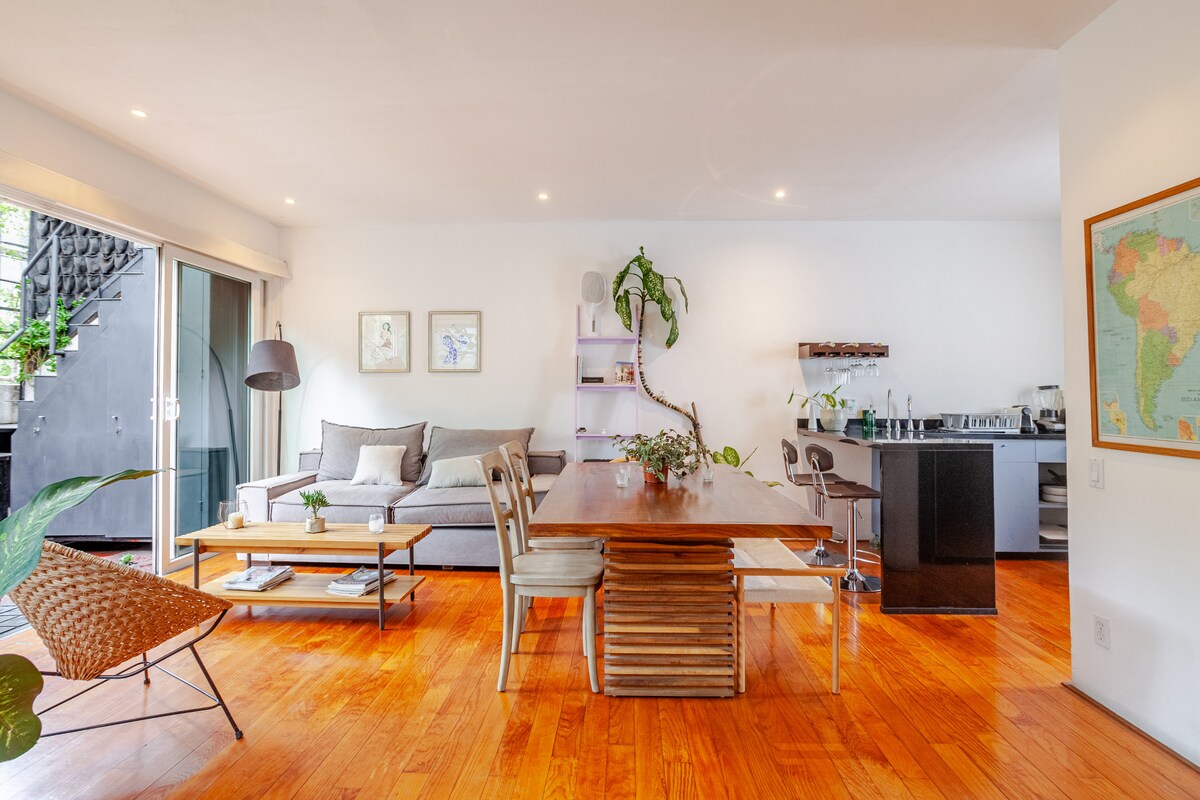 Top Airbnb: 1 BR penthouse w A/C, huge private rooftop&balcony en Ciudad De México