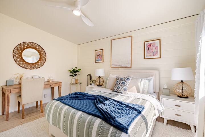 Amazing location, Unique Oceanfront Beach House! gallery image 5