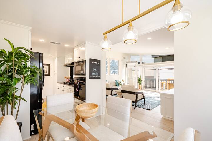 Amazing location, Unique Oceanfront Beach House! gallery image 2