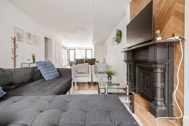 Spacious Townhouse in Brooklyn gallery image 3