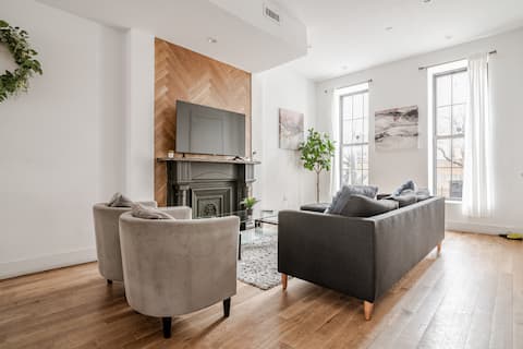 Spacious Townhouse in Brooklyn