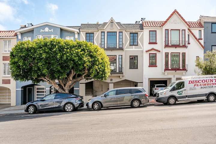 Pristine & beautiful family friendly flat gallery image 4