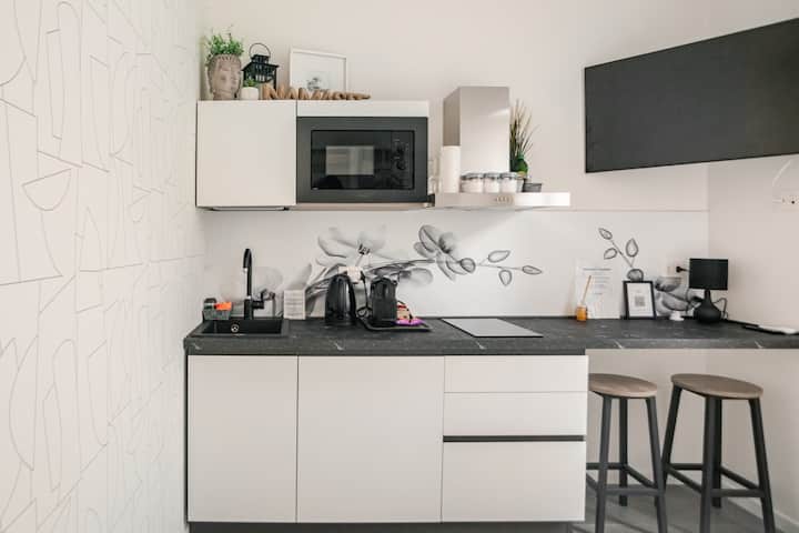 Zen Retreat In Milan | Metro At Your Door | New - Milan