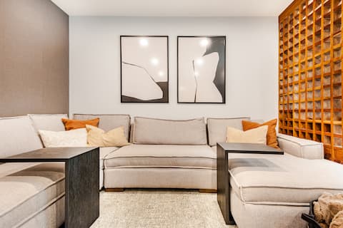 Top performing Airbnb: *NEW* Roma Norte 2BR/2BA w/ A/C, Gym + Parking in Ciudad De México (Cdmx)