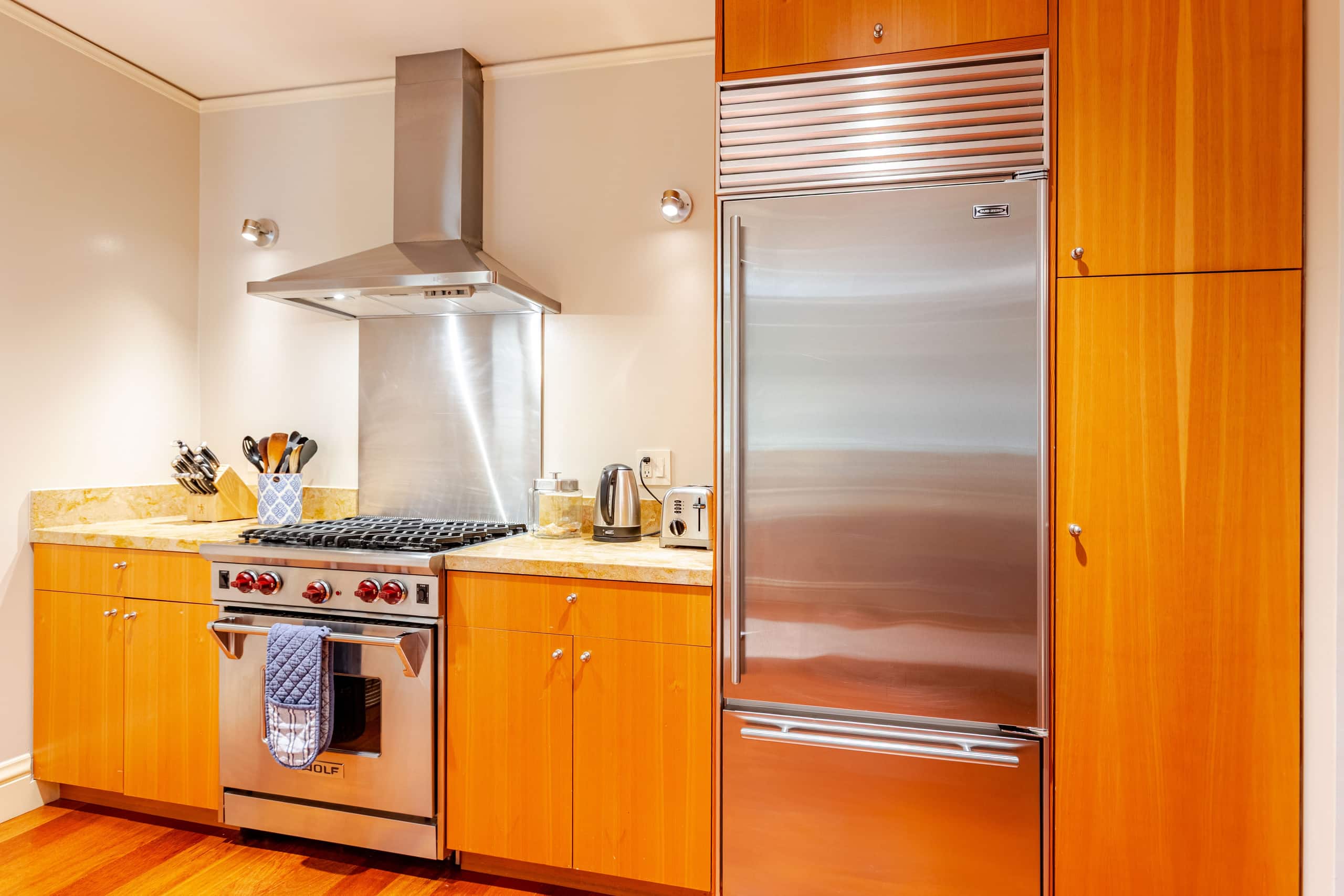 Home in San Francisco · ★5.0 · 1 bedroom · 2 beds · 1 bath - Image 26