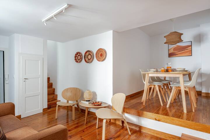 Stylish duplex in historic Old Town w/ patio