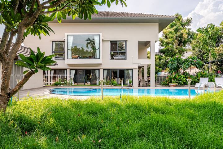 5BR Villa with Private Pool | Sukhumvit｜10mins BTS gallery image 2