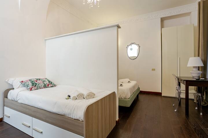 [-20%] 500 m Fontana di Trevi – metro sotto casa gallery image 4