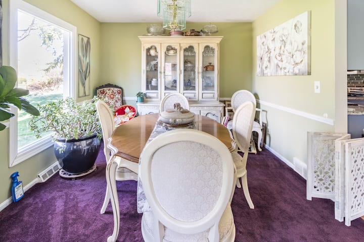 Private Place In Beachwood - Bedford, OH