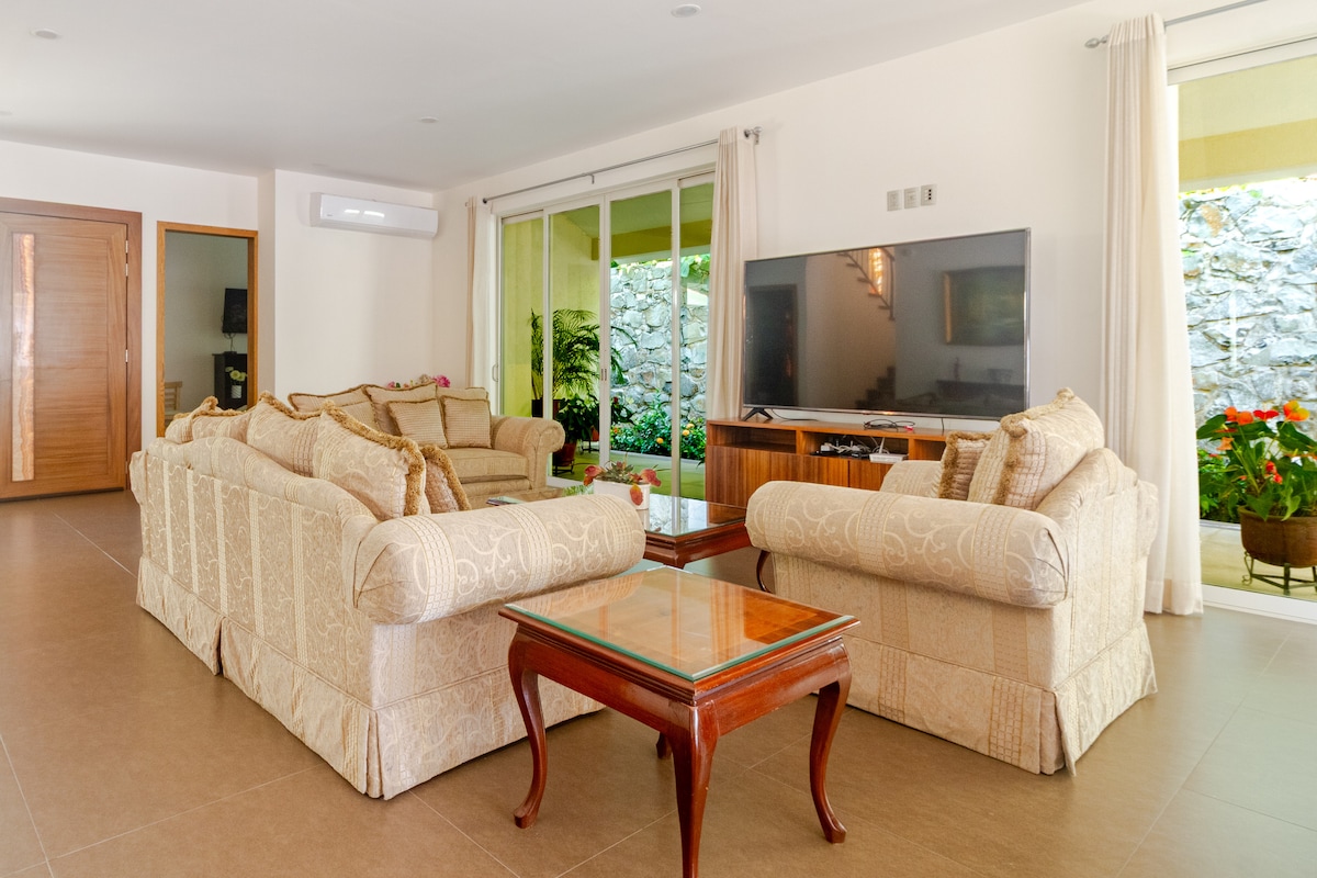 Top Airbnb: Maylu Residence in Chapala
