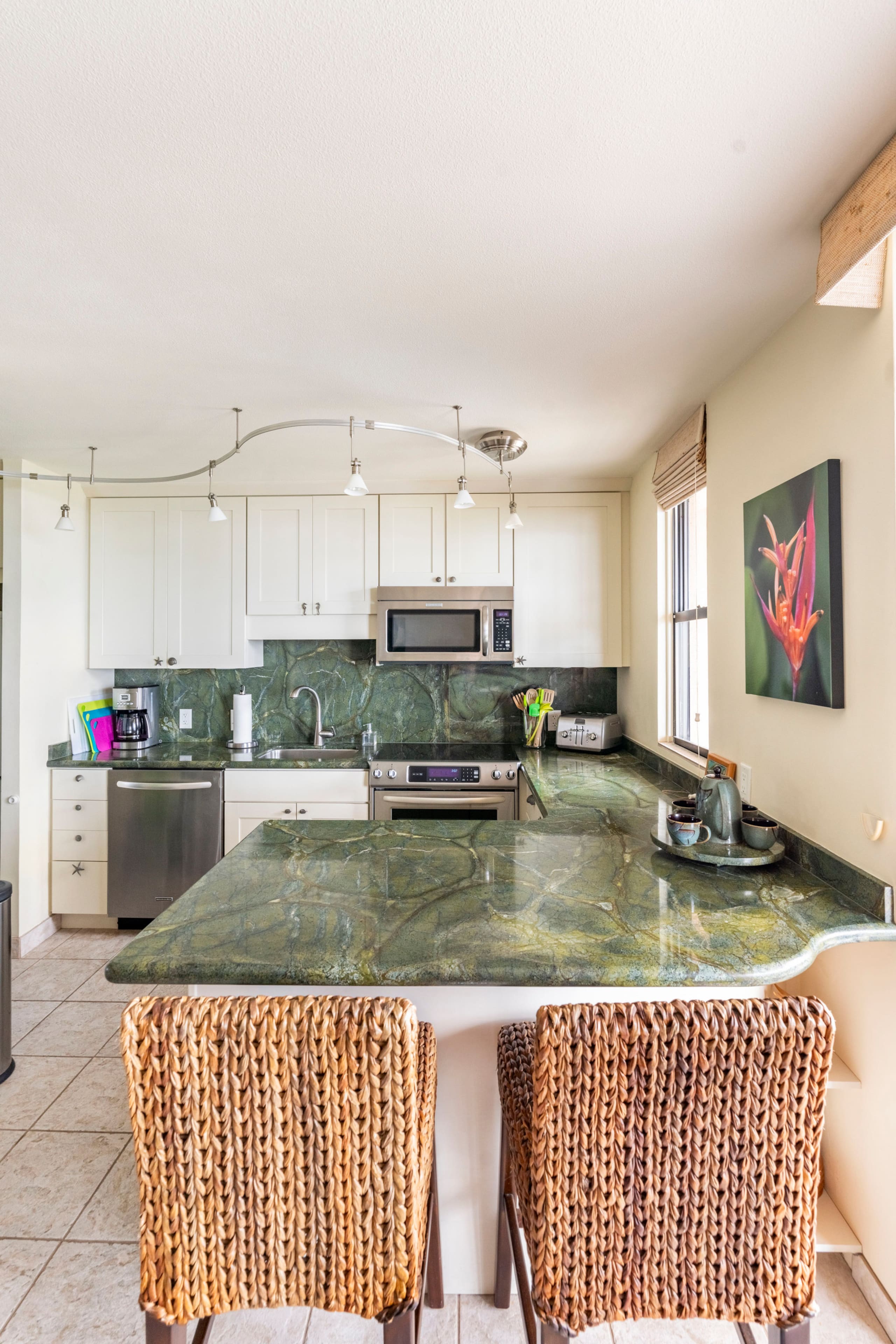 Condo in Kailua-Kona · ★4.93 · 1 bedroom · 1 bed · 1 bath - Image 8