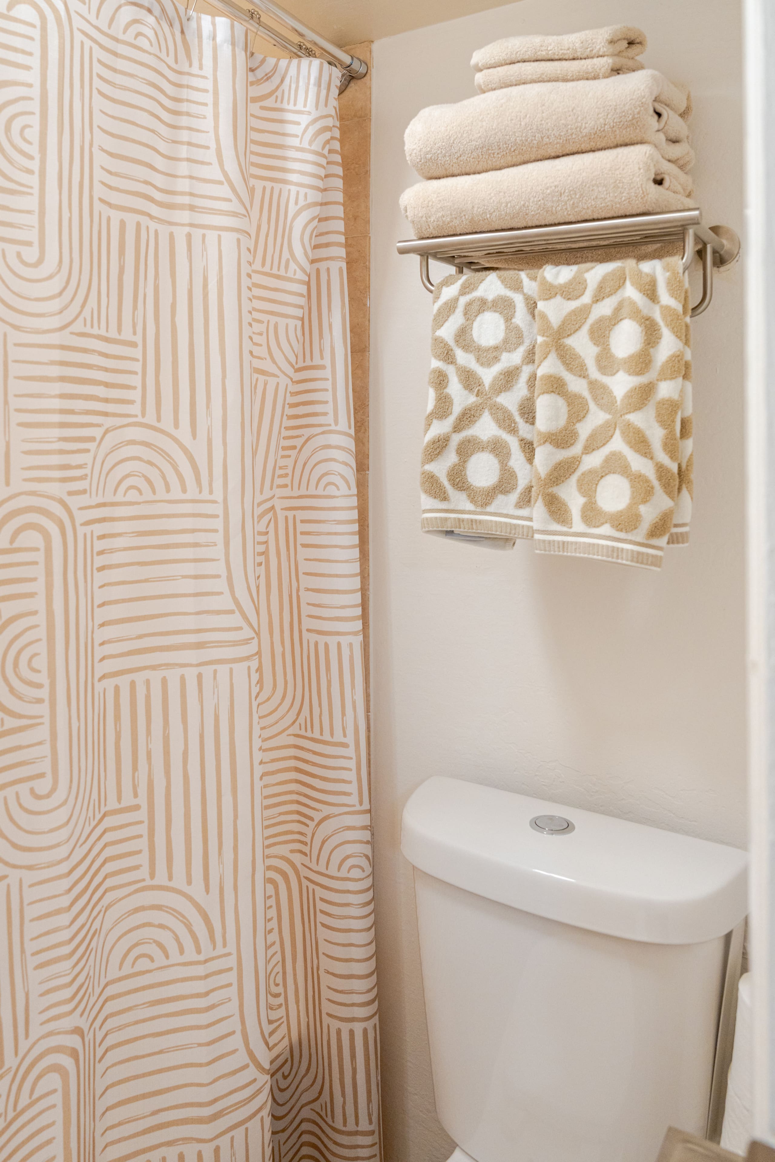 Condo in Honolulu · ★5.0 · 1 bedroom · 1 bed · 1 private bath - Image 16
