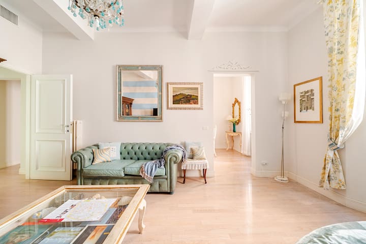 Timeless Charm • 3BR +Terrace Historic Centre