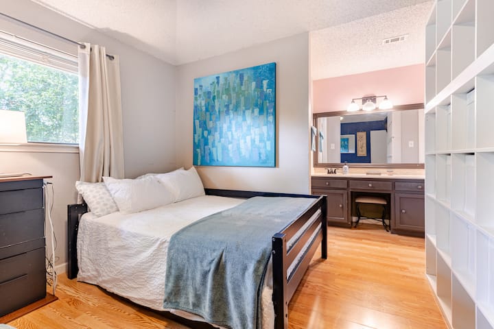 საძინებელი 1