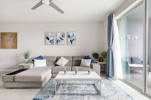 Successful Airbnb property: 2 Bedrooms Apartment in Storey Lake in Hunters Creek