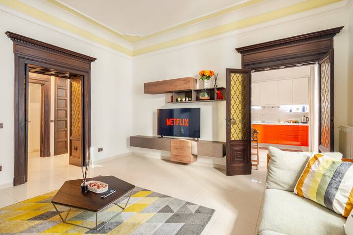 Aurelian Crown – 3BDR – Central Rome – (WiFi-AC) gallery image 4