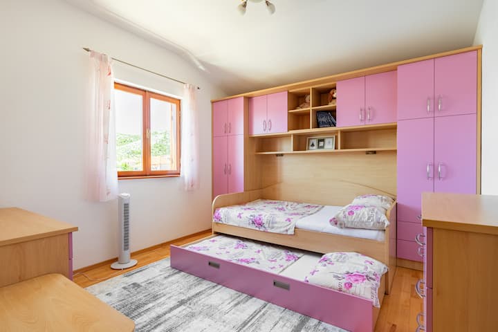 საძინებელი 2