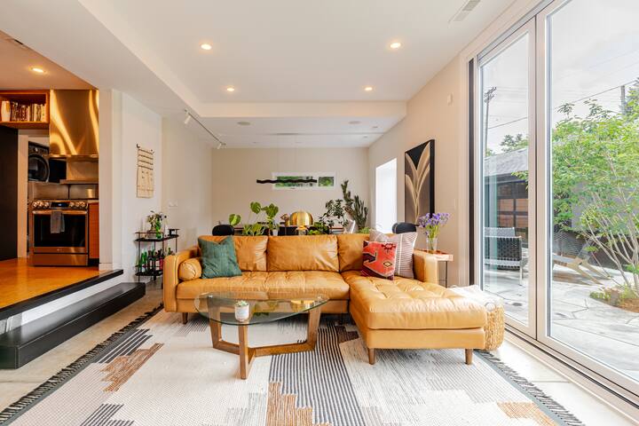 West Highland Modern Bungalow with Cold Plunge gallery image 4