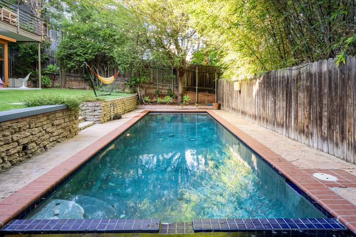 Bright, Modern & Spacious Stunner in Silverlake gallery image 3