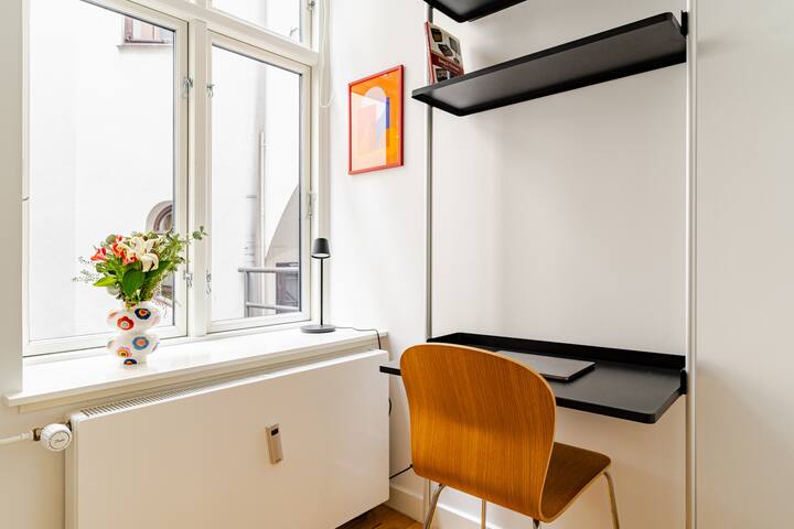 Designer Apartment in Central CPH | Sleeps 6 gallery image 4