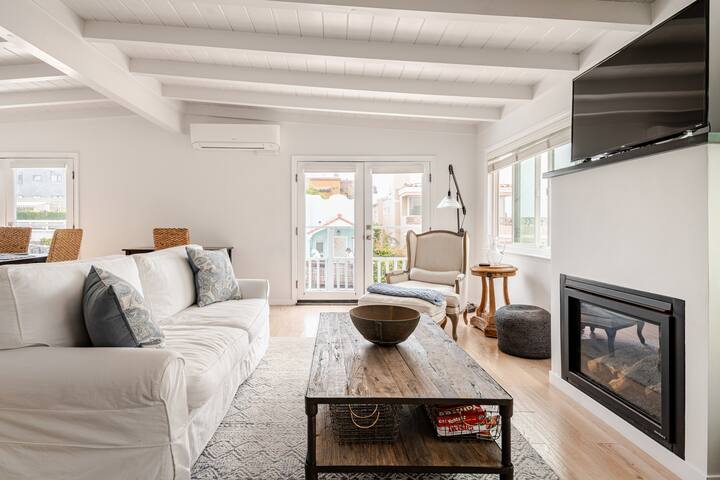 Beach Retreat with Ocean Views gallery image 2