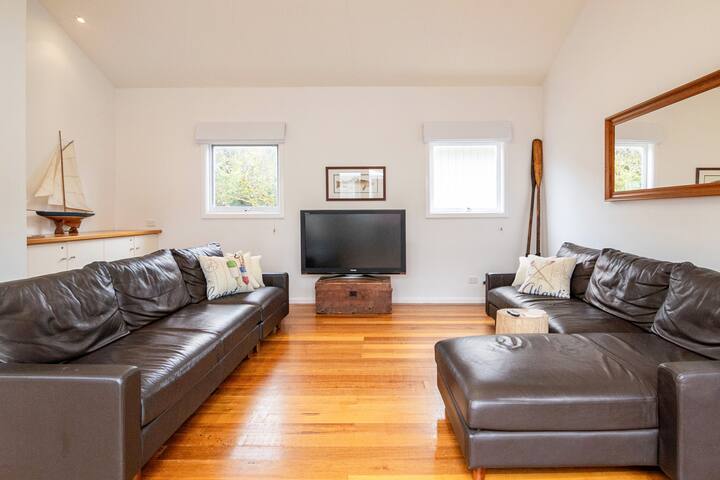 Sorrento Overboard gallery image 2