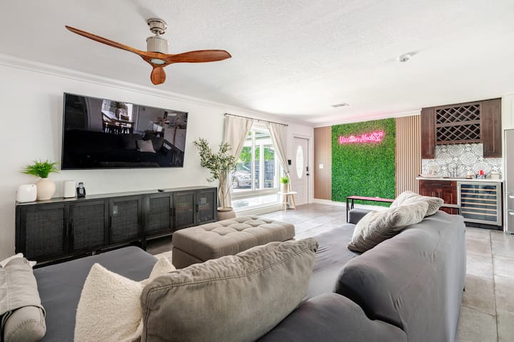 3br Stay With V Rae / Heated Salt Pool / Mini-putt - Fort Lauderdale