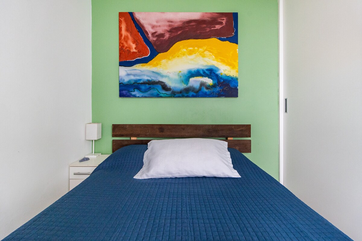 Საძინებელი 1 - ორადგილიანი საწოლი