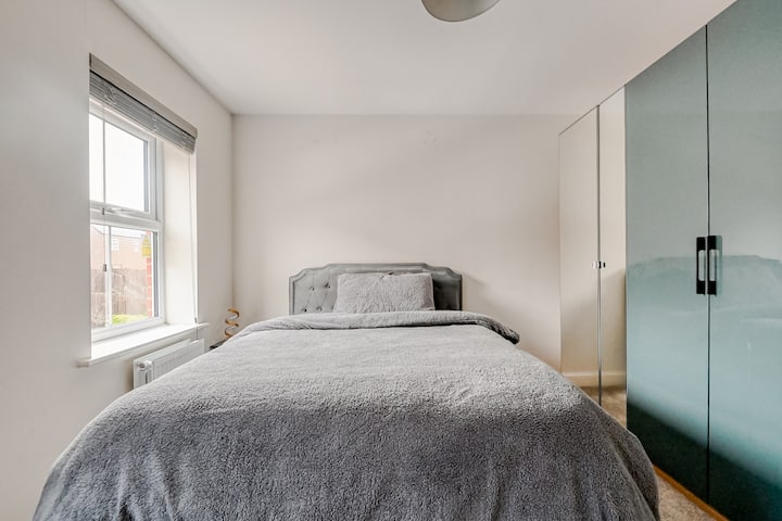 Quiet And Cosy Double Guest Room - Nuneaton