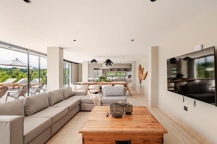 Casa Rio -Luxury Above The River Wellnes Sensorial - Pereira, Colombia