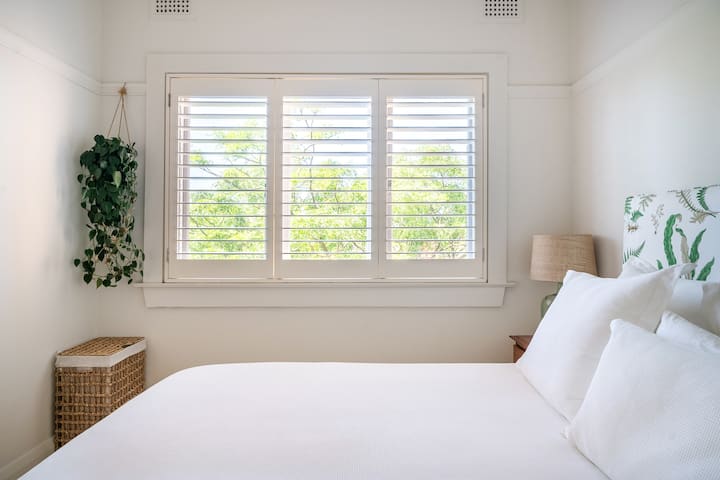 Peaceful Art Deco Sanctuary in Paddington