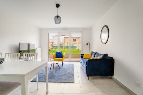 Apartment near Paris-Orly Airport, garden