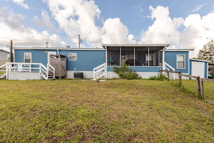 Forgotten Coast Cottage - 2 Blocks To Beach - Mexico Beach, FL