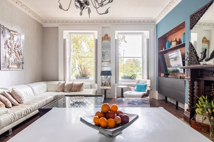 A unique elegant large garden flat Clapham Common