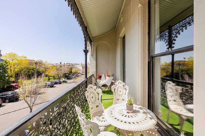 Eversley – large, Luxe, designer home in Fitzroy gallery image 5