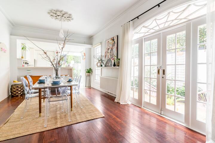 Eversley – large, Luxe, designer home in Fitzroy gallery image 4