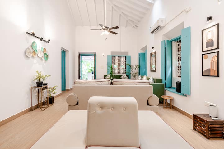 Living room image 2